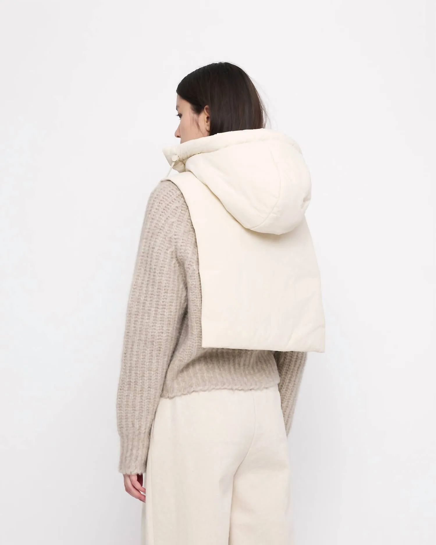 7115 By Szeki - Hooded Vest