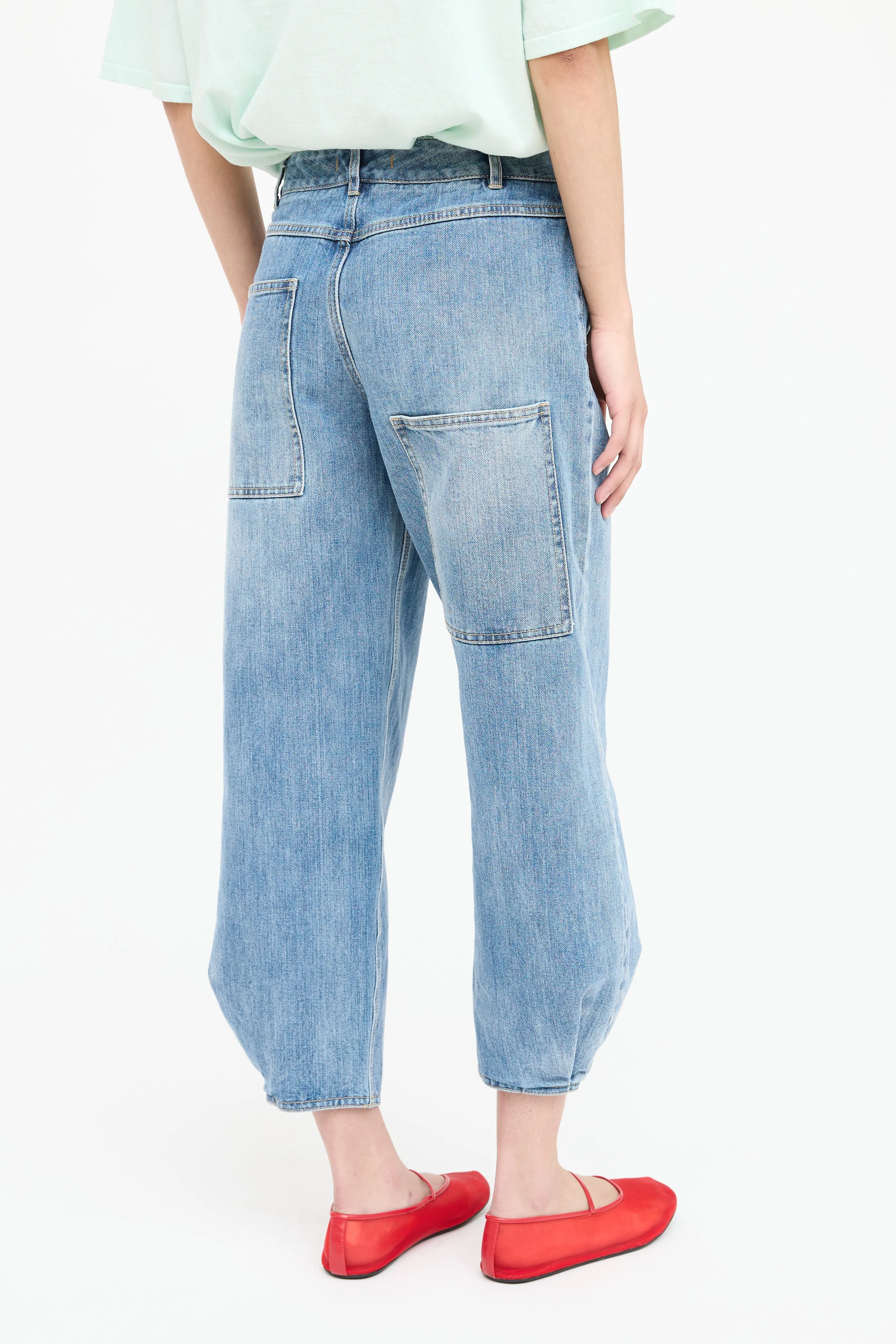 Barrel Asymmetrical Cropped Jeans