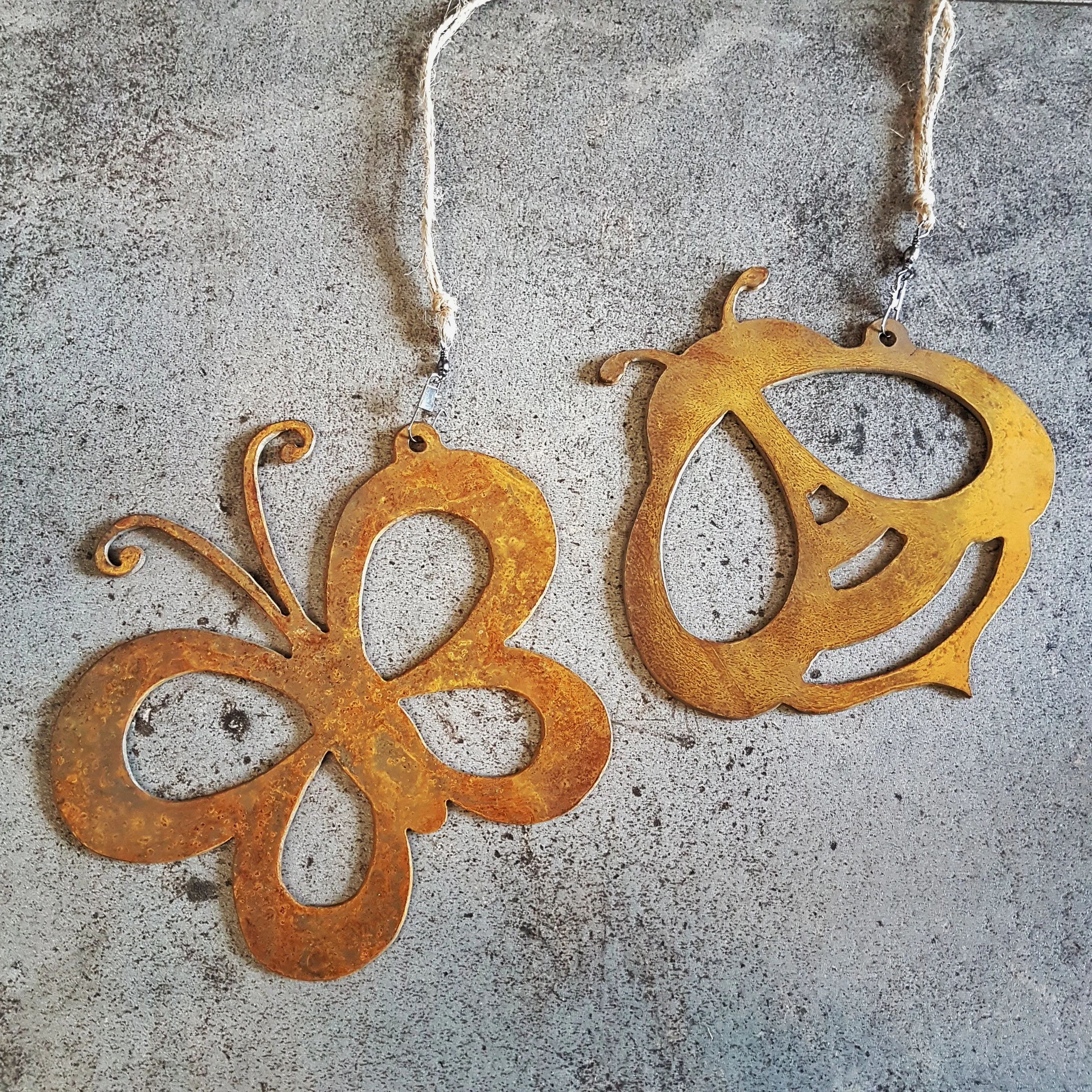 Hanging bee corten cut out